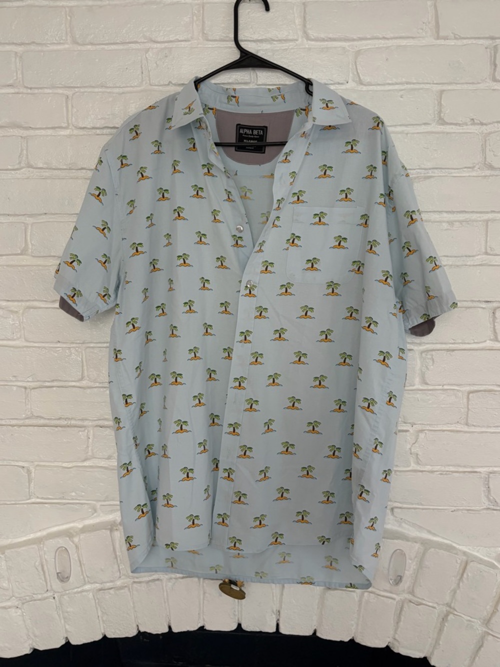 Men’s alpha beta button up summer palm tree shirt size extra large